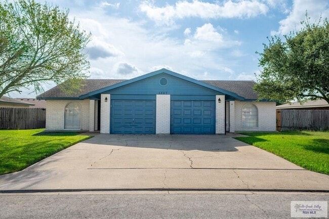 Foto del edificio - 1307 Lily Ln