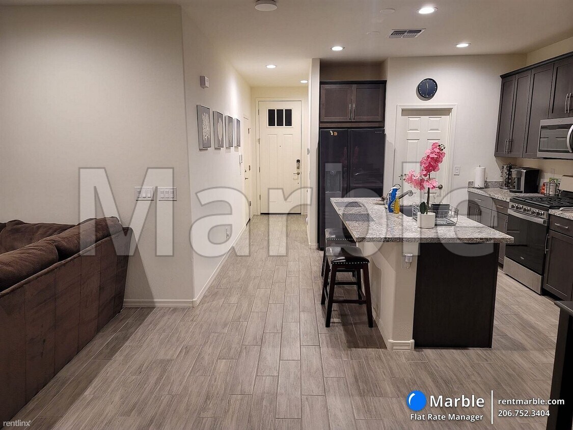 3 br, 2.5 bath House 10986 W Polk St House Rental in Avondale, AZ