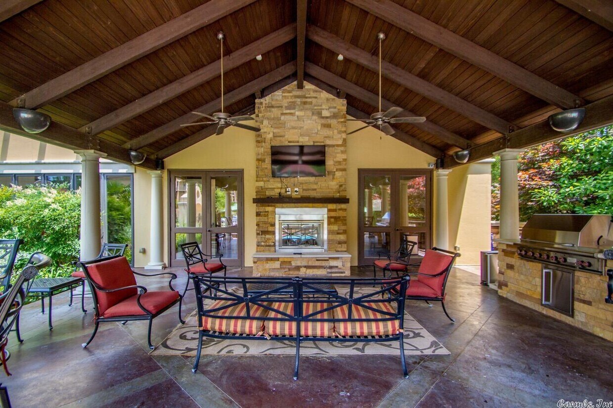 Foto principal - 4 Chenal Woods Dr