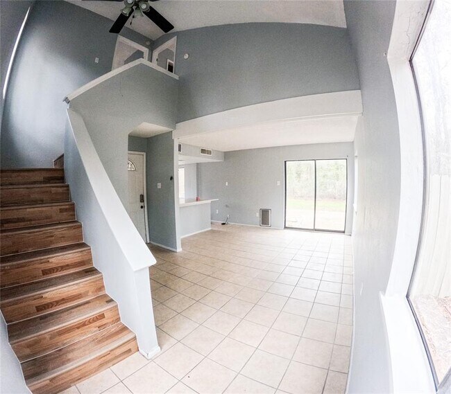 Building Photo - 28604 Netawake Ct