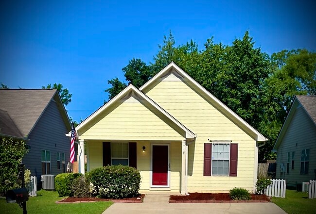 Building Photo - 1002 Wyndham Ln