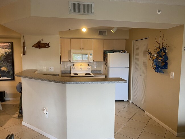 Foto del edificio - 3670 NW Adriatic Ln