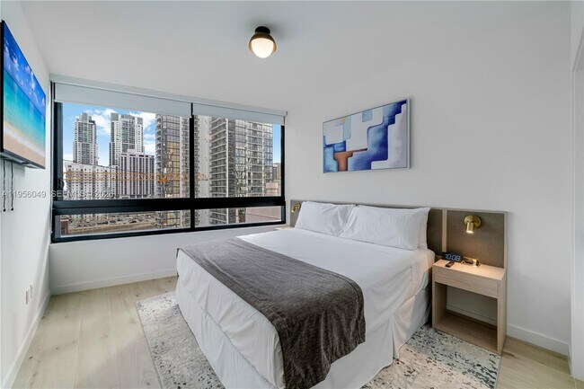 Foto del edificio - 225 N Miami Ave