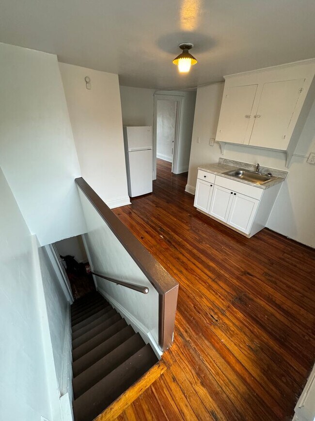 Foto del edificio - 3rd floor Spacious Efficiency on the Avenues