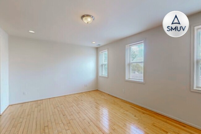 Foto del edificio - 226 N Carey St