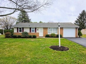 Building Photo - 2 Colonial Ave