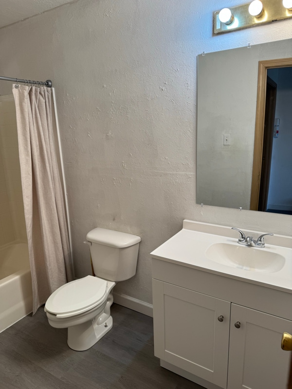 Building Photo - 15090 Hwy 165