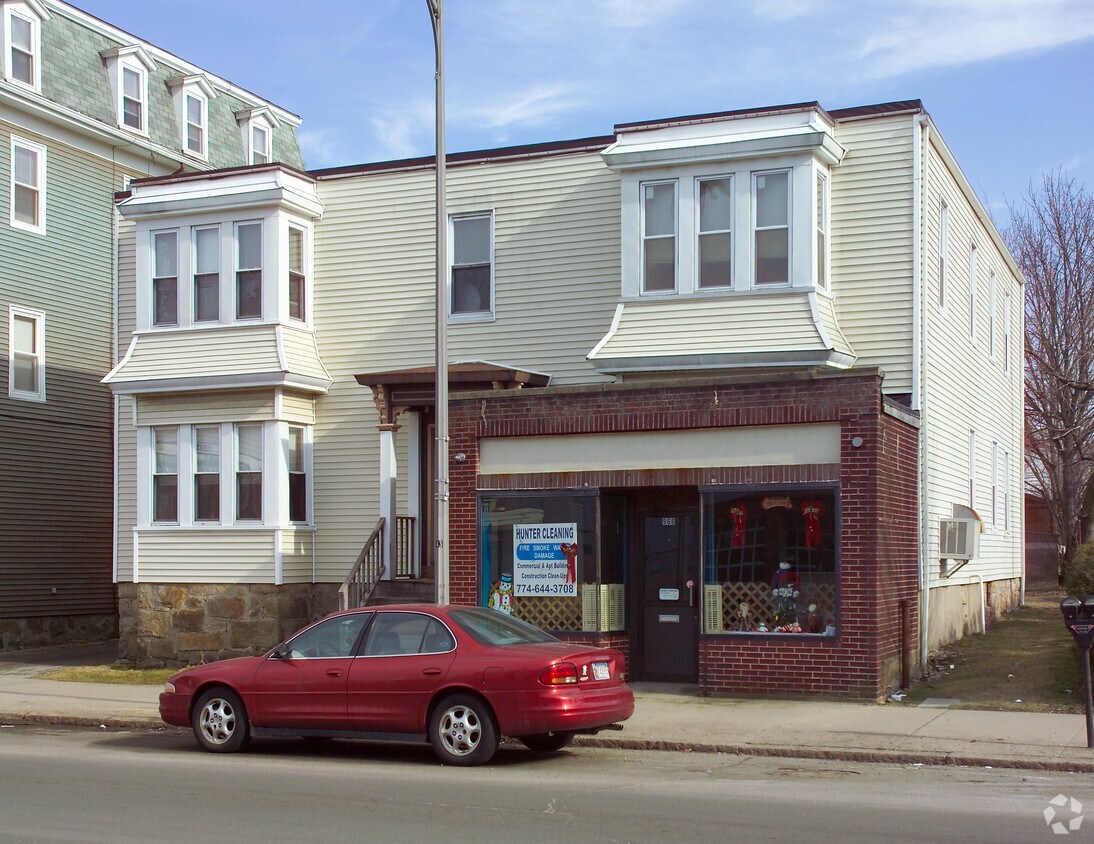 964966 S Main St, Fall River, MA 02724 Apartments in Fall River, MA