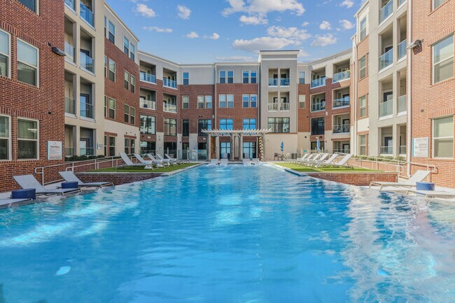 Foto del edificio - The Alexa Luxury Apartments I & II