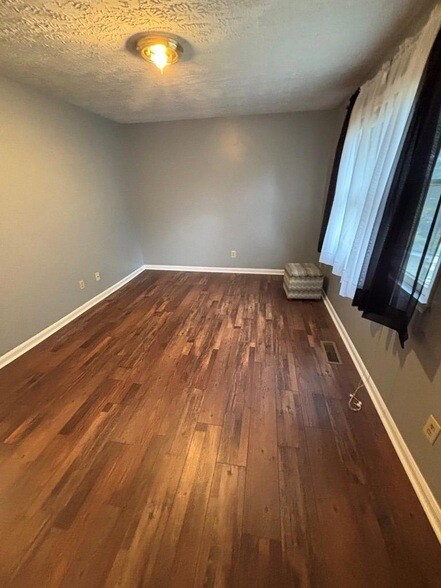 Foto del edificio - 709 Chert Ln