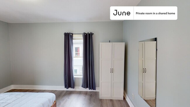 Foto del edificio - Room in Shared 7 bed/2 bath home