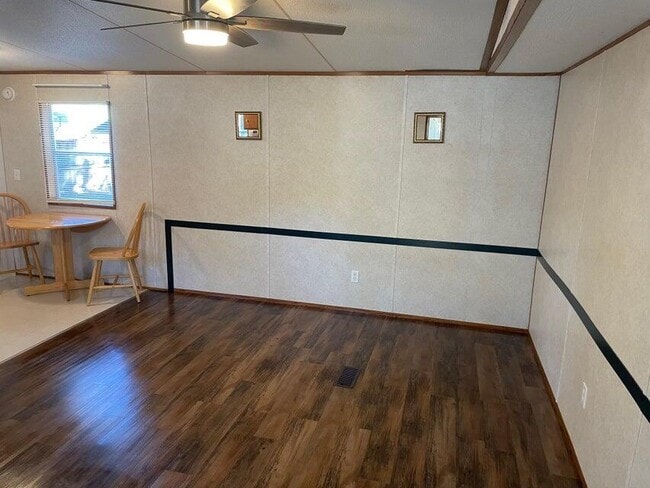 Foto del edificio - 51 Carroll Cir