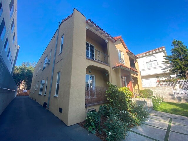 Building Photo - 1475 S Shenandoah St