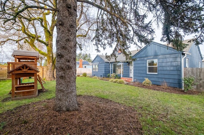 Foto del edificio - Charming 3-Bed 2 Bath Home with Spectacula...