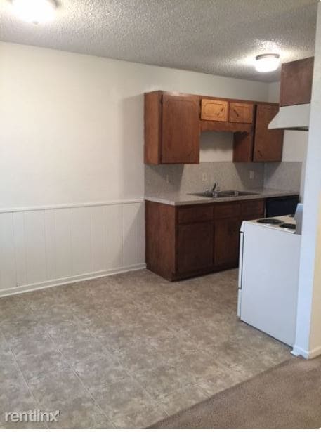 Building Photo - 2353 Jennifer Dr