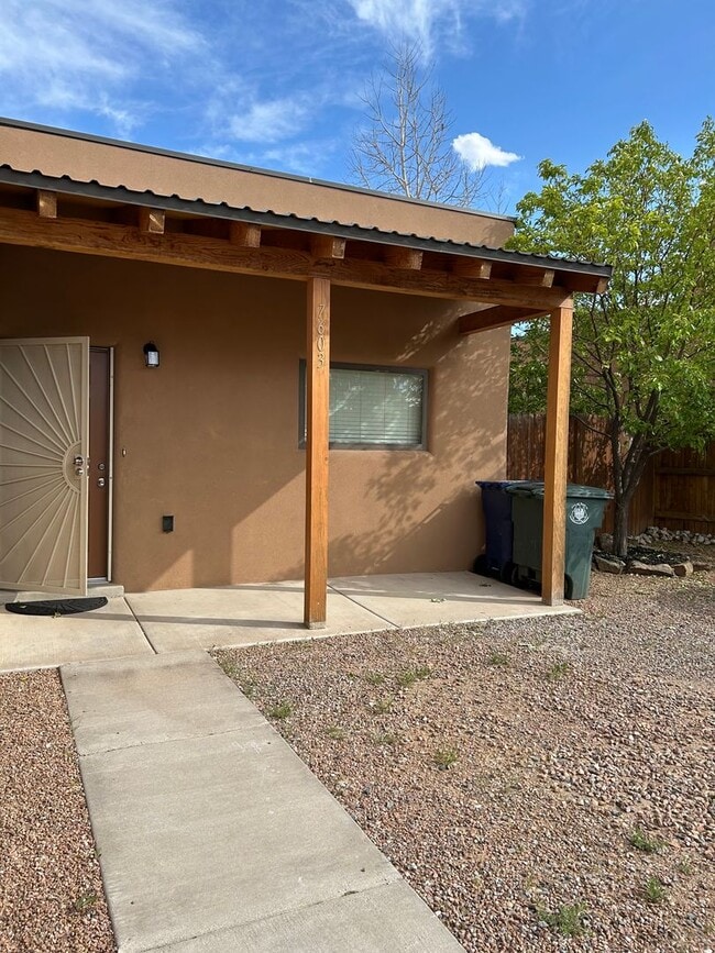 Building Photo - 7603 Mesa Del Oro Ln