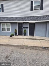 Building Photo - 215 S Pavilion Ave