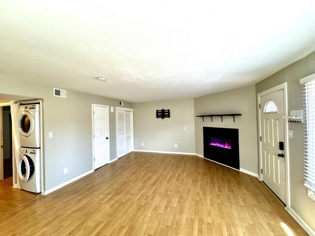 Foto del edificio - 1326 W Ocean View Ave