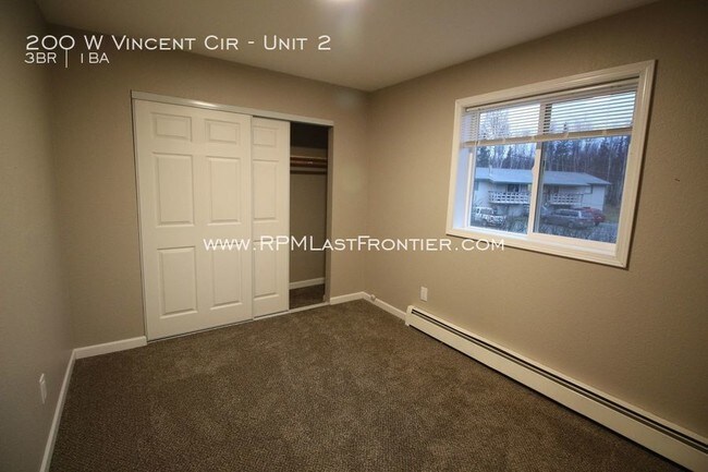 Building Photo - 200 Vincent Cir