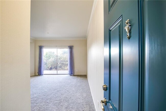Building Photo - 6000 Shepherd Mountain Cove