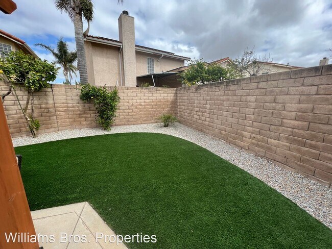Building Photo - 3 br, 3 bath House - 1206 Grass Valley Way
