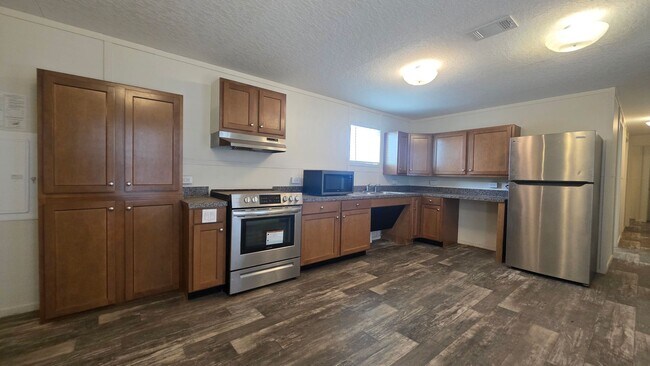 Foto del edificio - 3/2 MOBILE HOME IN COMMANDER'S PALACE - FRENSHIP ISD