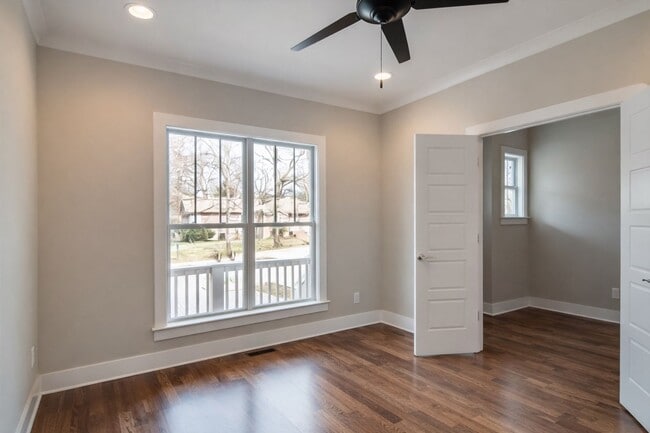 Foto del edificio - Sylvan Park Gem with Flexible 4th Bedroom, Outdoor Living & Prime Location Near Vanderbilt