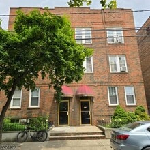 Building Photo - 254 Clendenny Ave