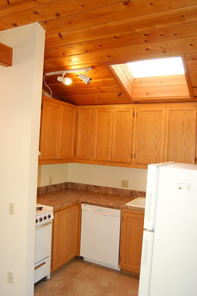 Building Photo - 5177 San Simeon Dr