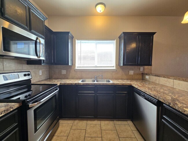 Foto del edificio - 1101 Grace Point Dr