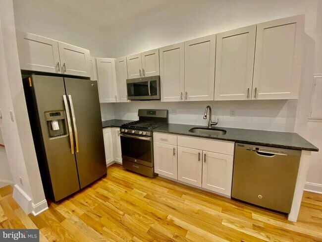 Building Photo - 1640 Jackson St