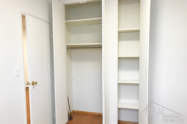 Building Photo - Kensington 2 Bedroom -Ground Floor