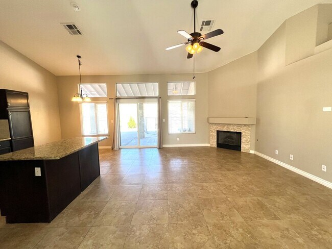 Foto del edificio - 3 bedroom, 2 bathroom home located in Henderson, NV!