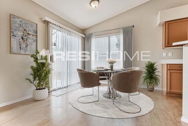 Foto del edificio - 530 S Jackson St