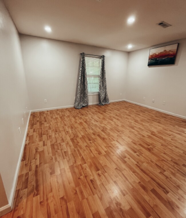 Foto del edificio - 214 Church Ave