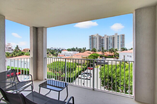 Foto del edificio - 3606 S Ocean Blvd