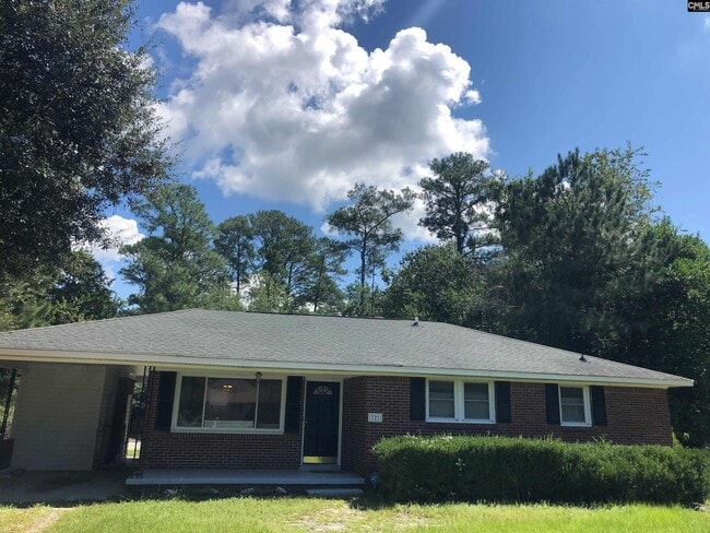 Building Photo - 321 Rose Dr