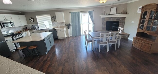 Building Photo - Beautiful 3 Bedroom house in Fountain