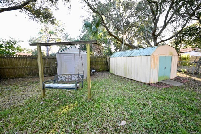 Foto del edificio - 305 Okaloosa Rd NE