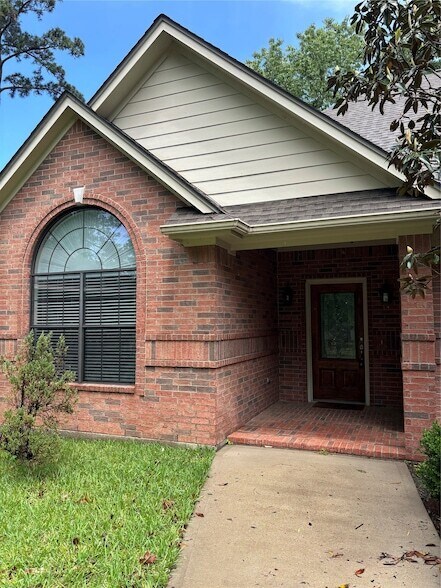 Foto del edificio - 3238 Glenforest Rd
