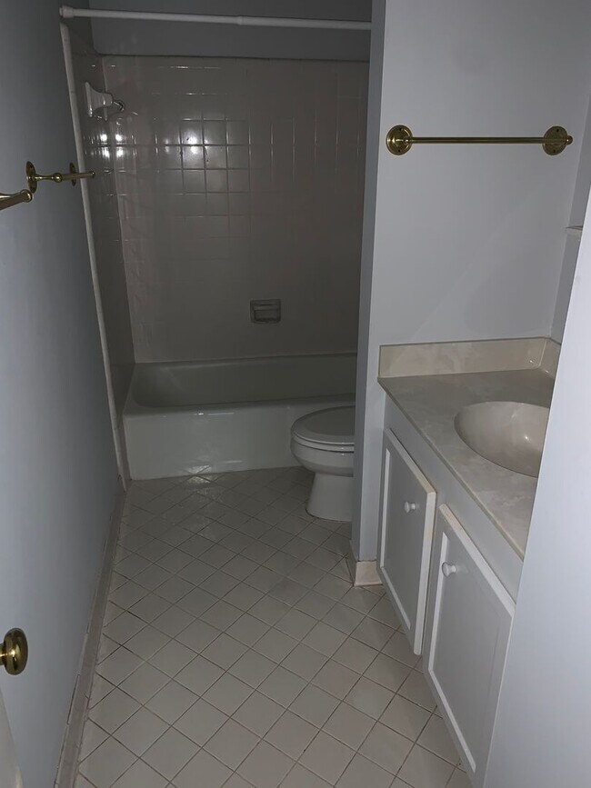 Foto del edificio - Prime Devine Street Location | 3 Bed, 3 Bath Available August 15