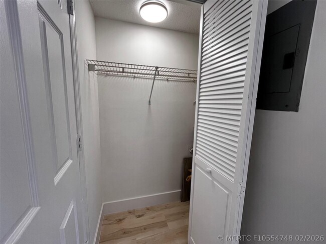 Foto del edificio - 4641 N Ocean Dr