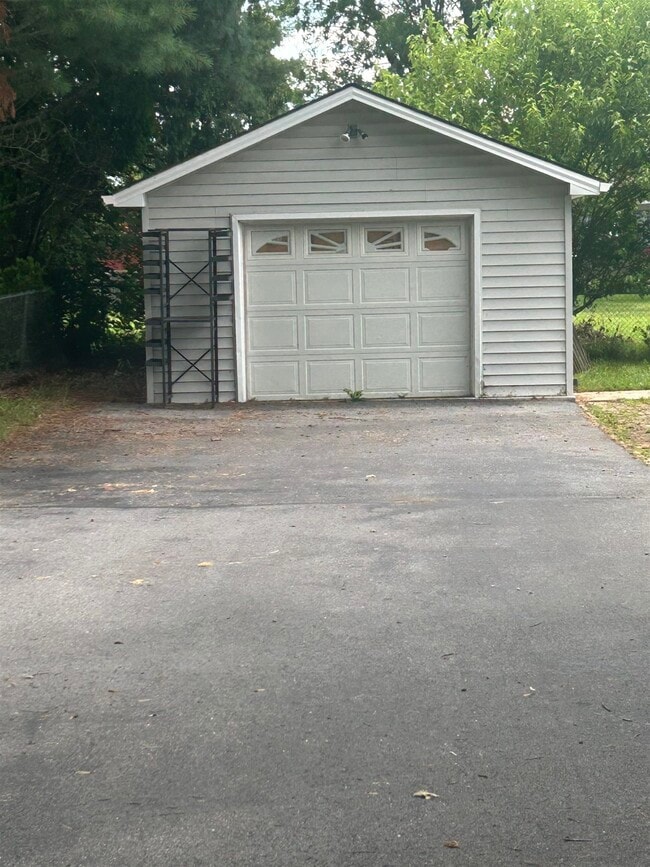Building Photo - 28 Gentry Rd