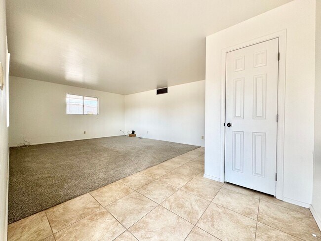 Foto del edificio - 3BR/2BA/1CP, 1537 sq.ft. rental in Sierra ...