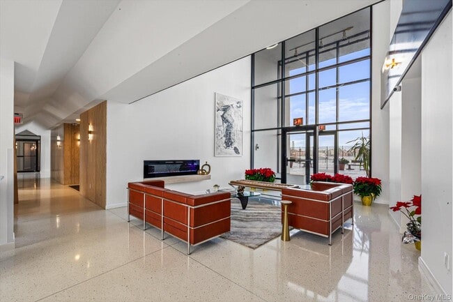 Building Photo - 25-40-40 Shore Blvd