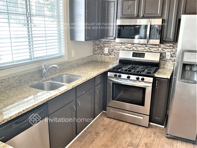 Building Photo - 662 Bedford Ct