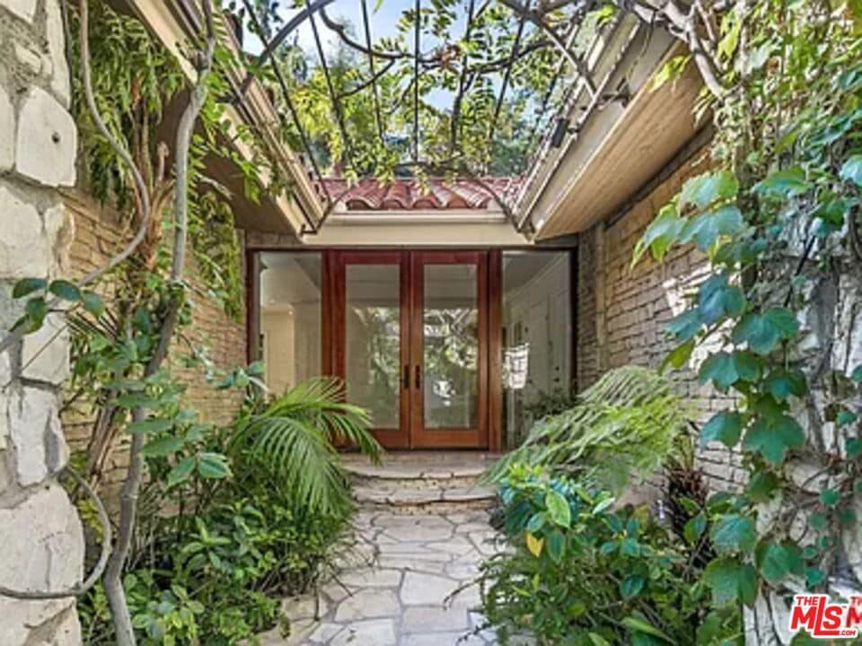 Foto principal - 1681 Stone Canyon Rd