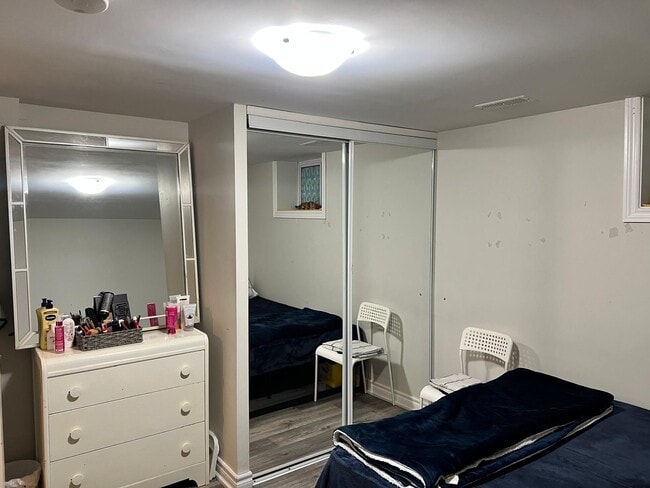 Building Photo - 116 Dorcot Ave