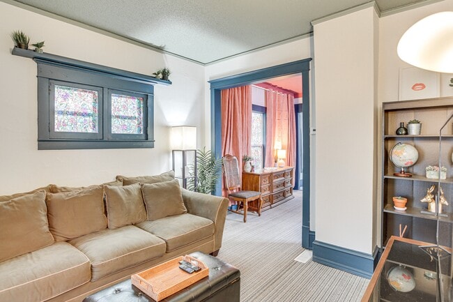 Living Room - 4848 N 6th St