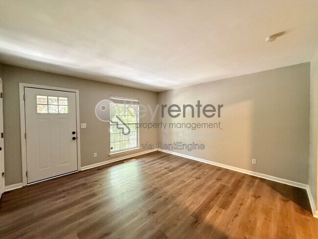 Foto del edificio - 5710 Moody Sawyer Rd
